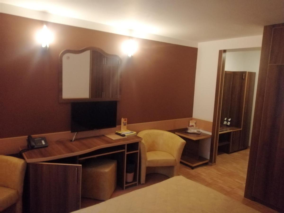 Hotel Sud Giurgiu Esterno foto